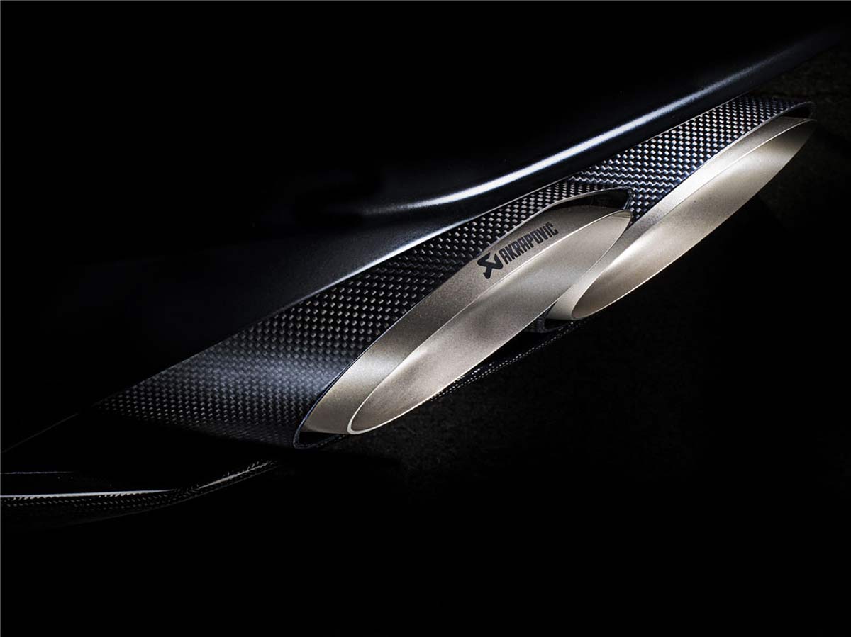 Akrapovic Slip-on Line (titanium) Lamborghini huracan - Car Part Plug