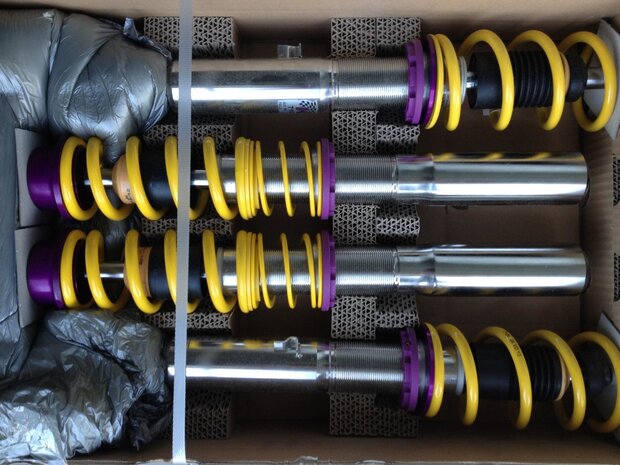KW Suspension Schroefset V3 zonder elek. demperregeling Alfa Romeo Giulia 2WD 2016 - heden - Car Part Plug