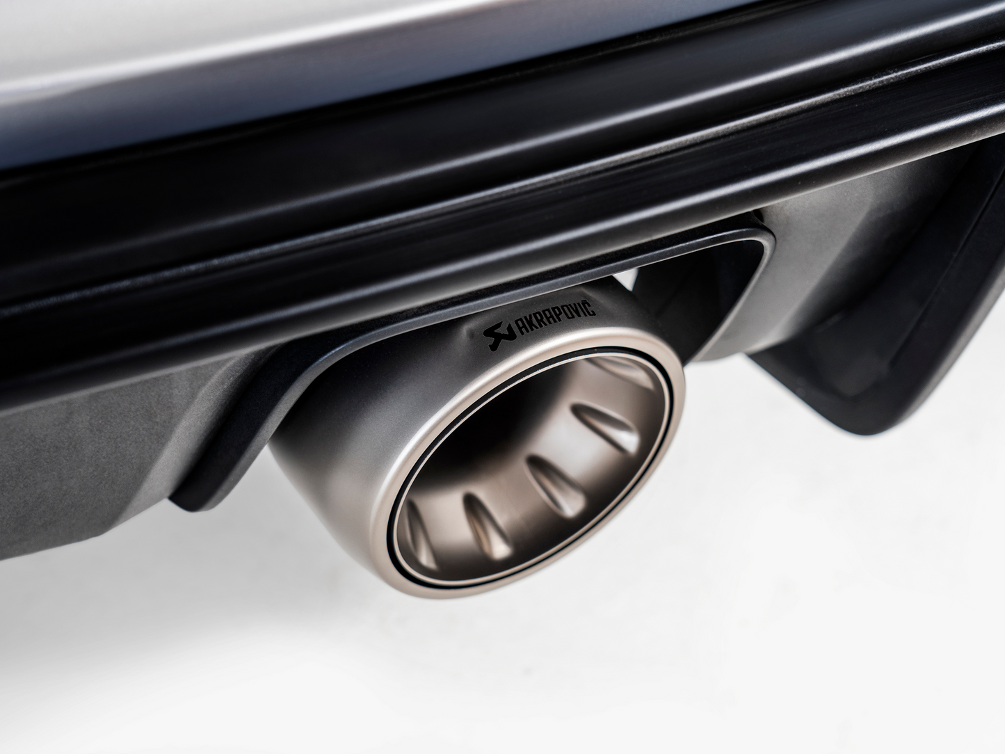 Akrapovic Tail Pipe Set (titanium) - Titanium Porsche Cayman GT4 2023 - Car Part Plug
