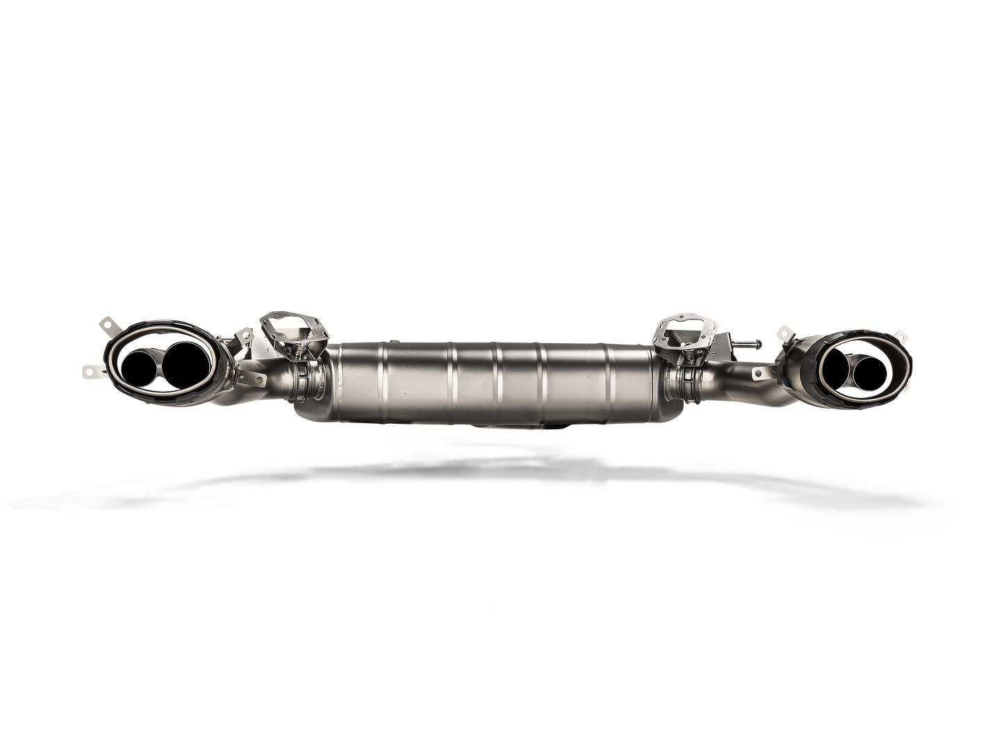 Akrapovic Evolution Line (titanium) Audi RS3 8Y - Car Part Plug