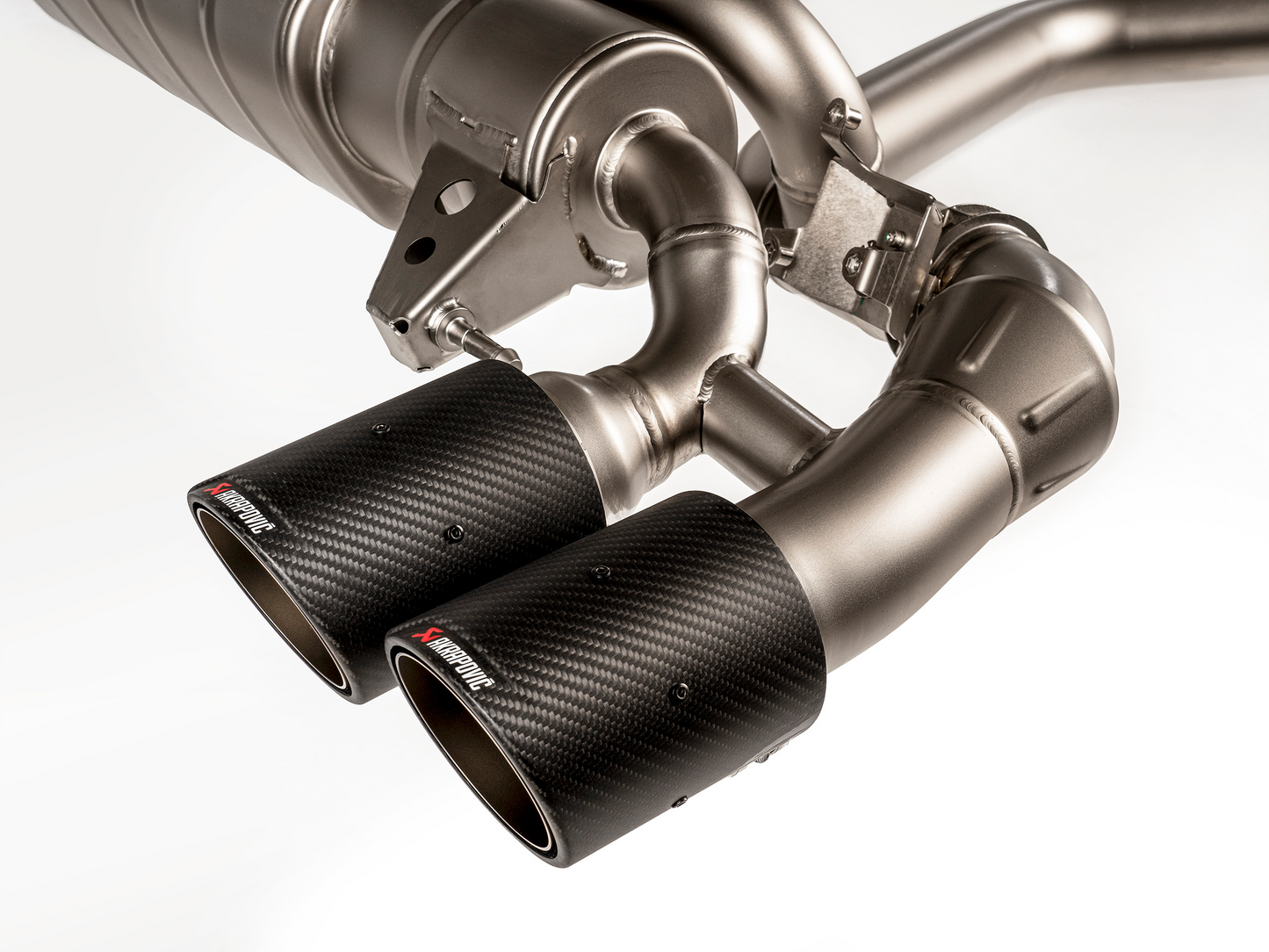 Akrapovic Slip-on Line (titanium) BMW M240i F22 OPF/GPF - Car Part Plug