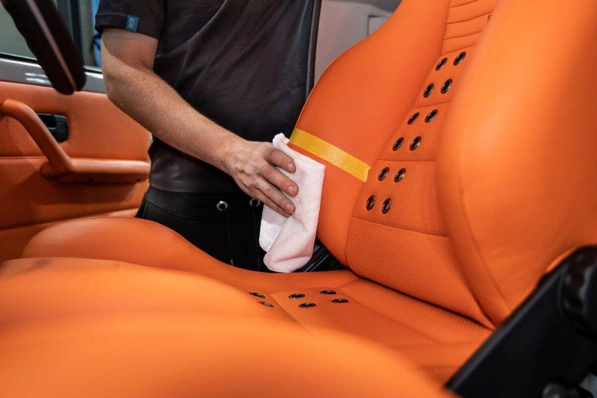 Auto Finesse Hide Leather cleaner