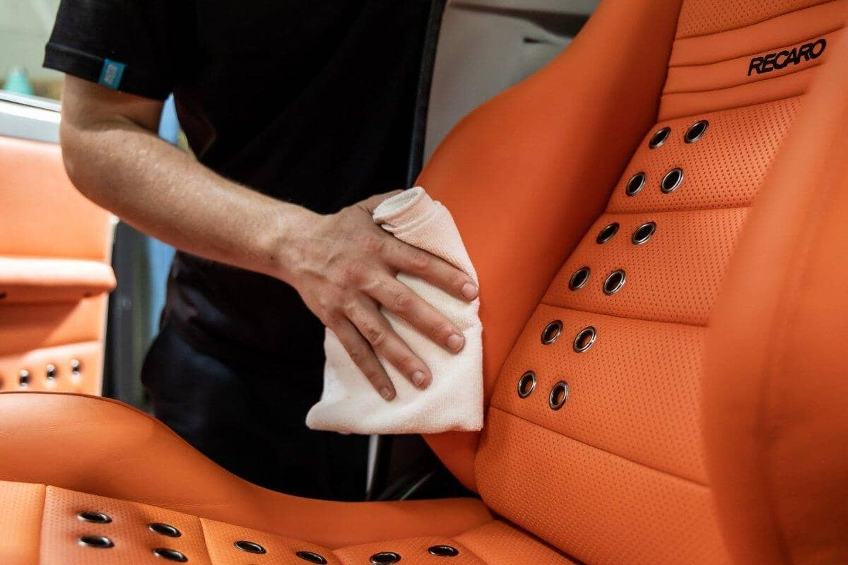 Auto Finesse Hide Leather cleaner