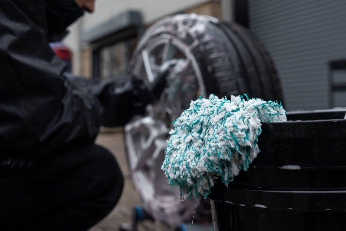 Auto Finesse Ultra Plush Wheel Mitt