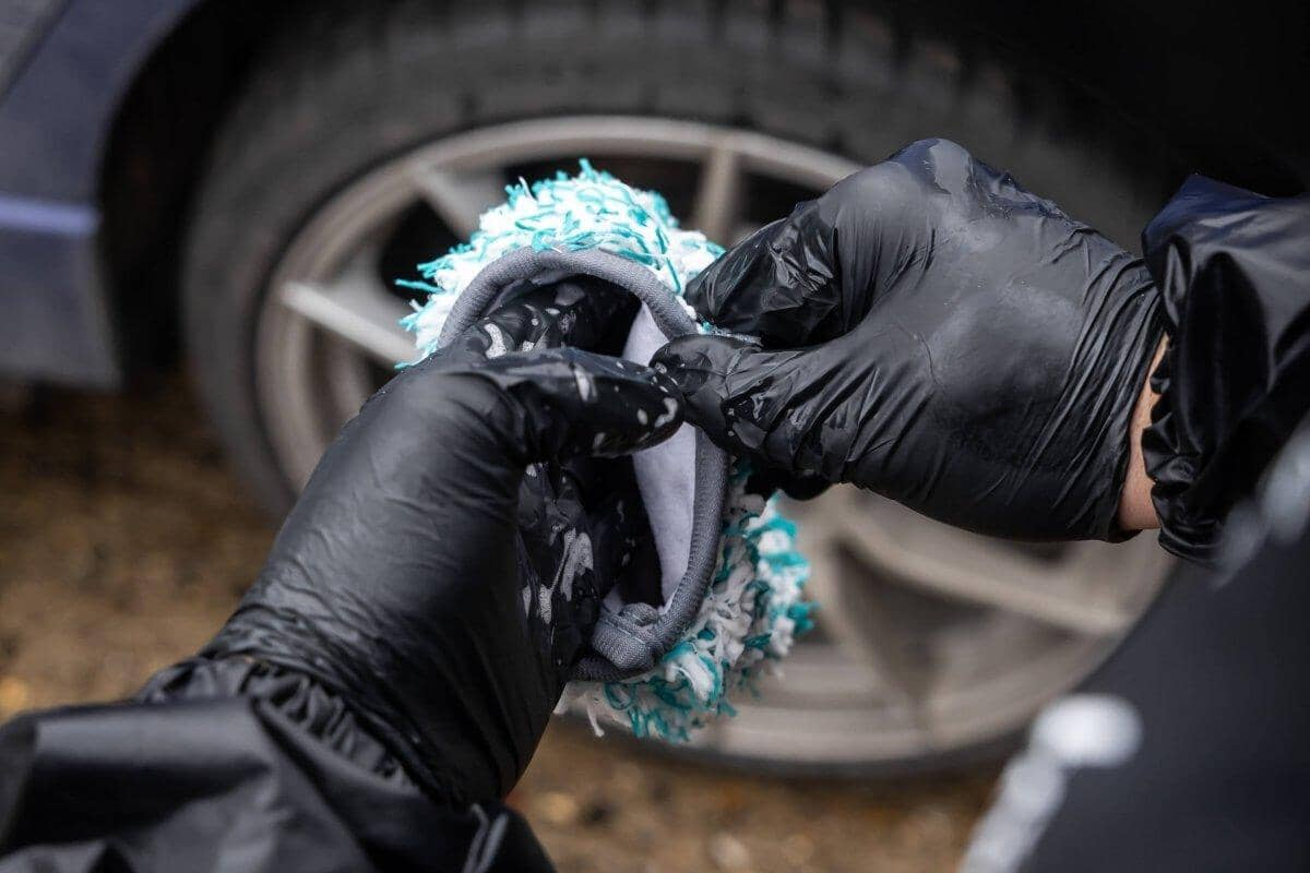 Auto Finesse Ultra Plush Wheel Mitt