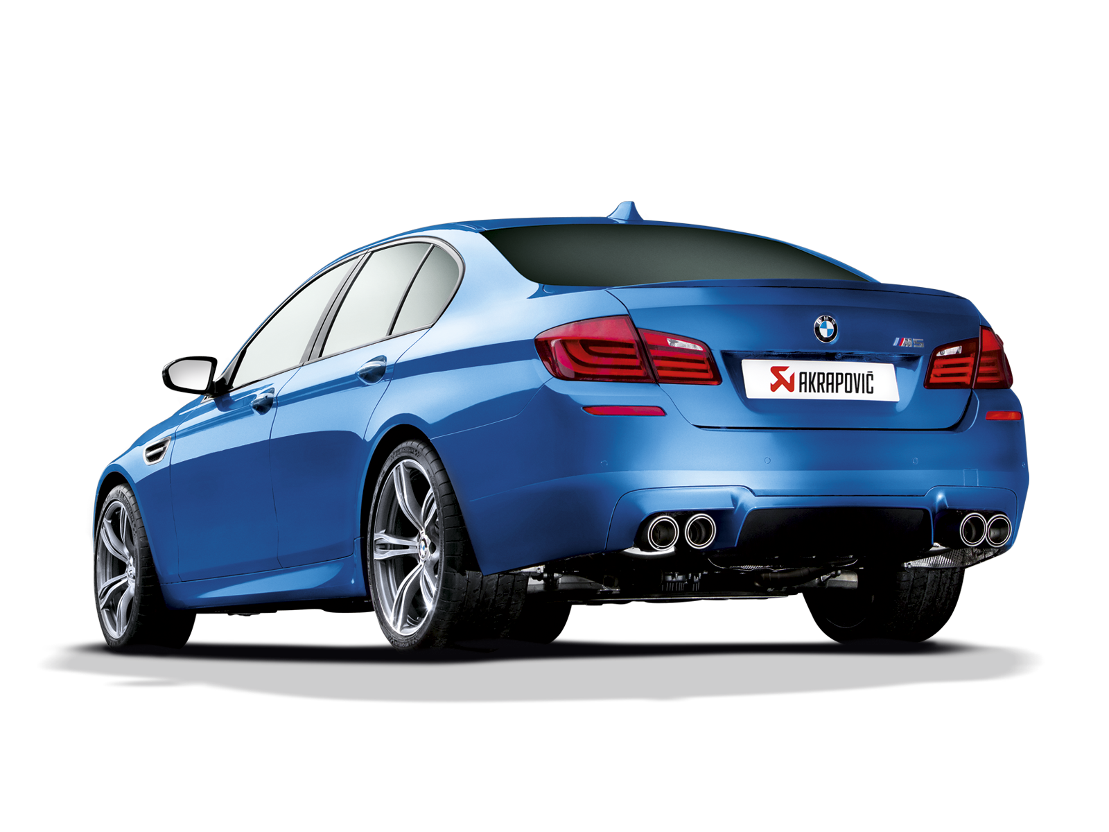 Akrapovic Evolution Line (titanium) BMW M5 F10 Facelift - Car Part Plug
